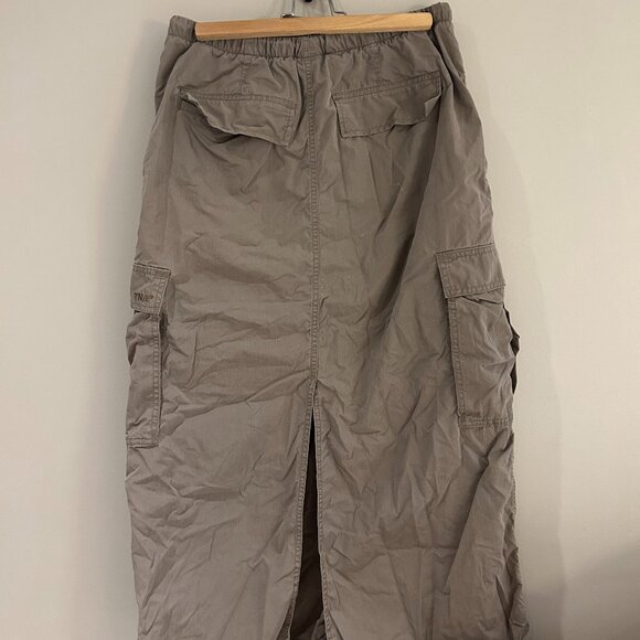 Aritzia TNA Cargo Skirt - Picture 3 of 4